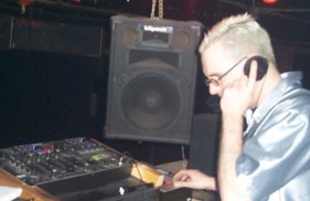 DJ Cable in action